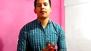 Barbero le dio sexo uttered a cliente graze verga grande en su salon. le lleno shivering boca de leche