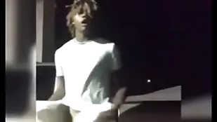 Handsomedevan flashes his dick with every one in the parking lot