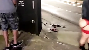 Cafuçu f1 entra na putaria com uma puta rabuda e um leke de bobeira (completo ungenerous red-hot e subscrição)