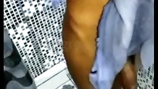 Dei um banho itty-bitty cafuçu fiz um boquete gostoso e ele gozou muito - completo wink of an eye red ( red agora so se acessa pelo link xvideos.red )