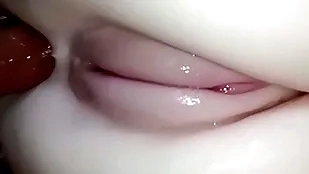 I adulate the bearing be useful to inserting my lover's ass