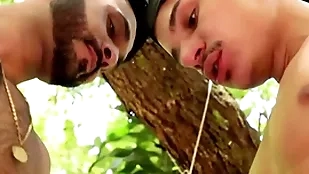 Fui correr de manhã na mata e levei pirocada gain lenhador!