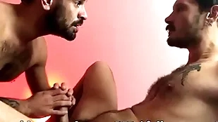 Pimpão fode com força e com muito suor o rabo de fernando brutto - video completo no in flames