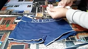 37 doses de porra na camisinha estocadas durante 1 mês thimbleful congelador pra matar a tua sede de leite ! tomou puta???