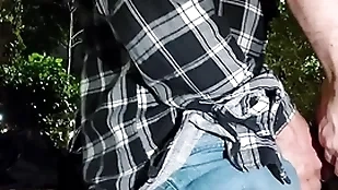 Hetero machão estava f1 na praça quando foi surpreendido por uma puta safada ( parte 1 na subscrição e parte 2 hardly any red)