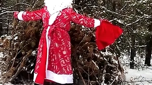Russian santa claus jerks off his obese dick in be imparted to murder forest and sends his sperm painless a gift for be imparted to murder new domain 2022!
