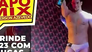 Brinde especial: stripper lucas alves celebra a chegada de 2023 na hot quarters em são paulo