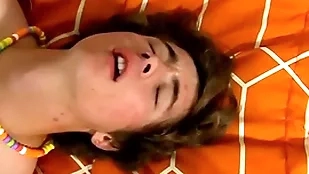 Twink moans painless his girlfriend smashes his asshole bareback
